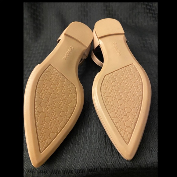 🆕CALVIN KLEIN FLATS - Picture 5 of 5